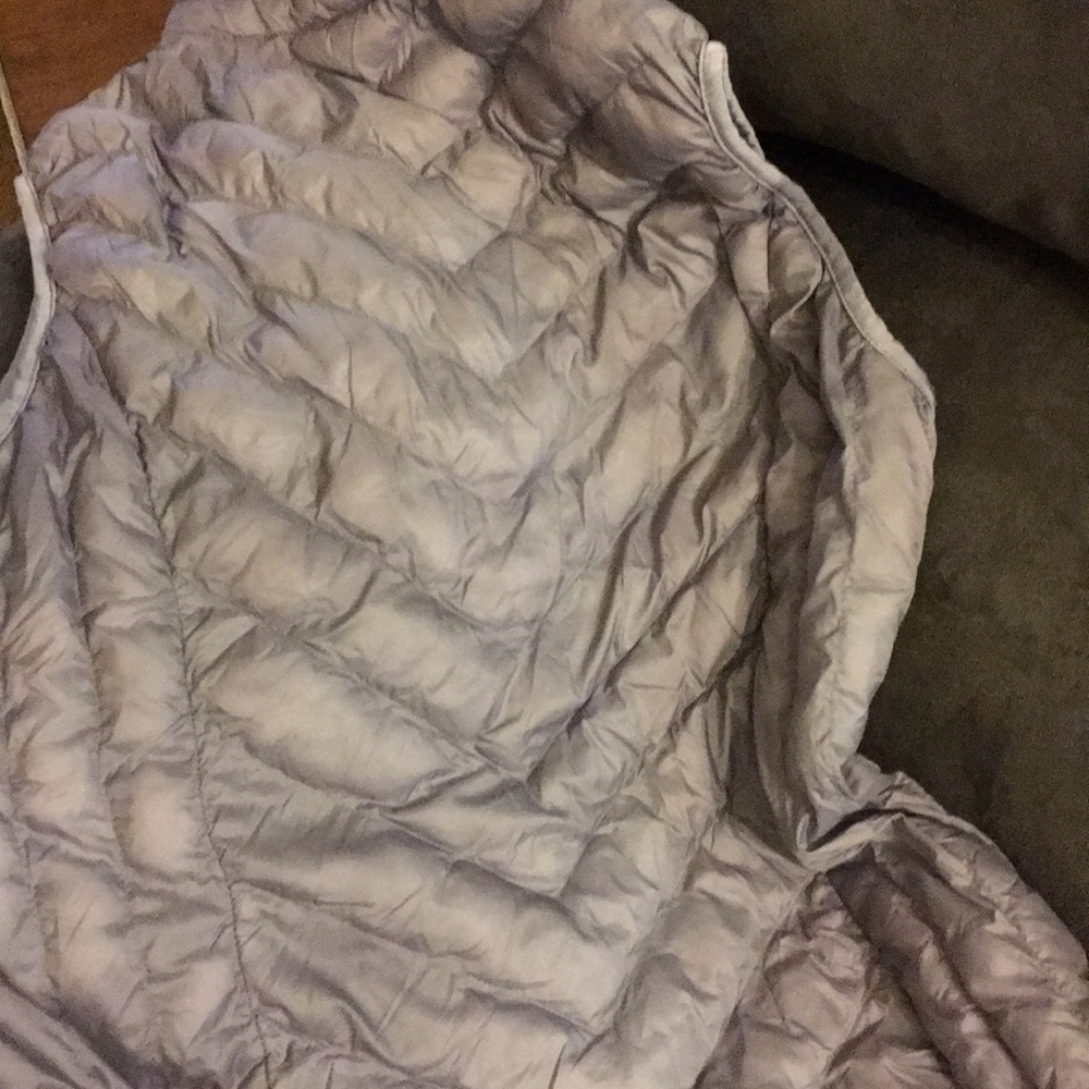 Vest - Picture 4 of 5